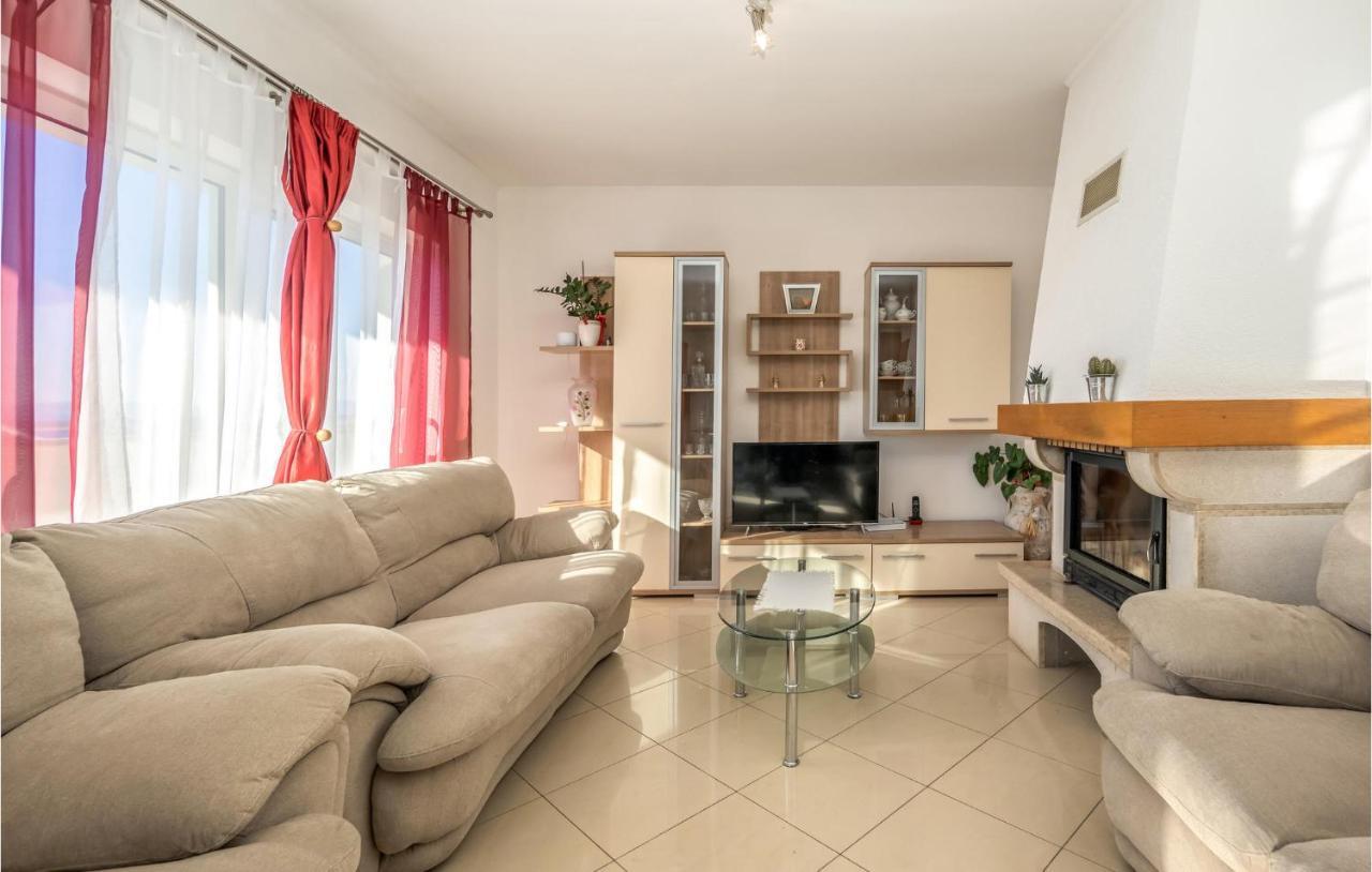 Nice Apartment In Crikvenica With House Sea View Eksteriør bilde