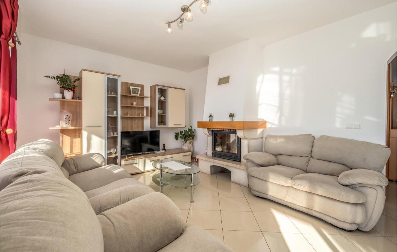 Nice Apartment In Crikvenica With House Sea View Eksteriør bilde