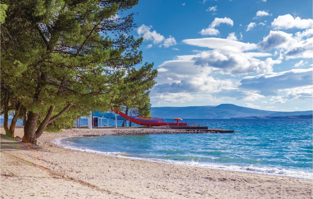 Nice Apartment In Crikvenica With House Sea View Eksteriør bilde