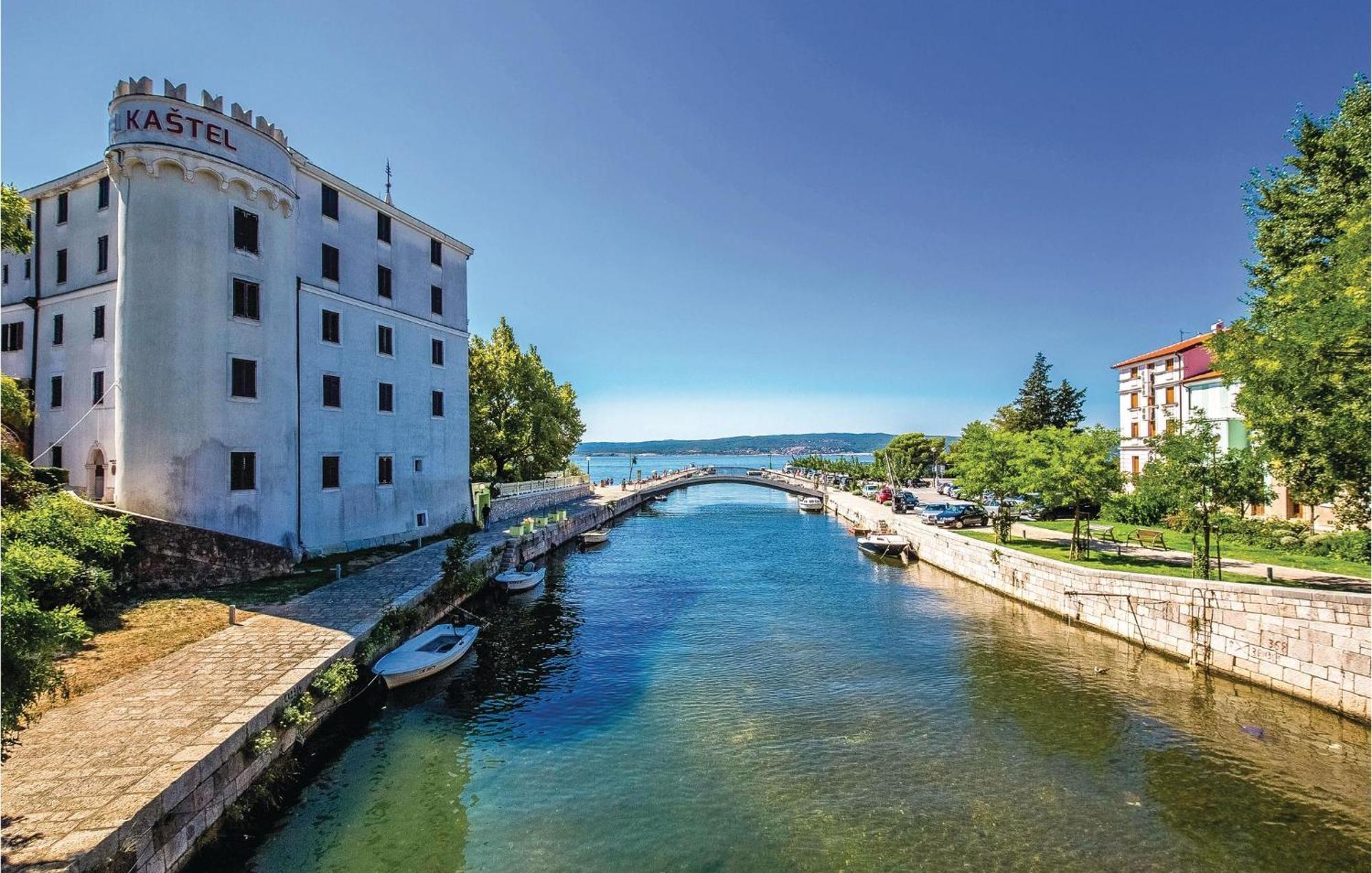 Nice Apartment In Crikvenica With House Sea View Eksteriør bilde